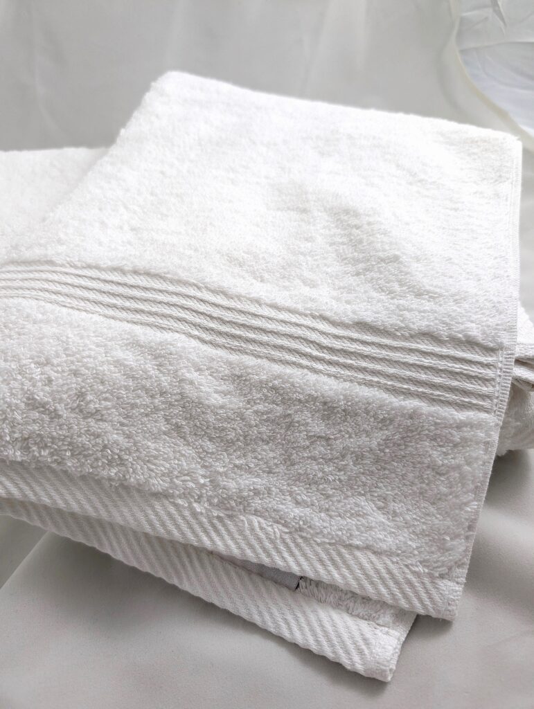 Luxury 600 Gsm hotel towels-UK