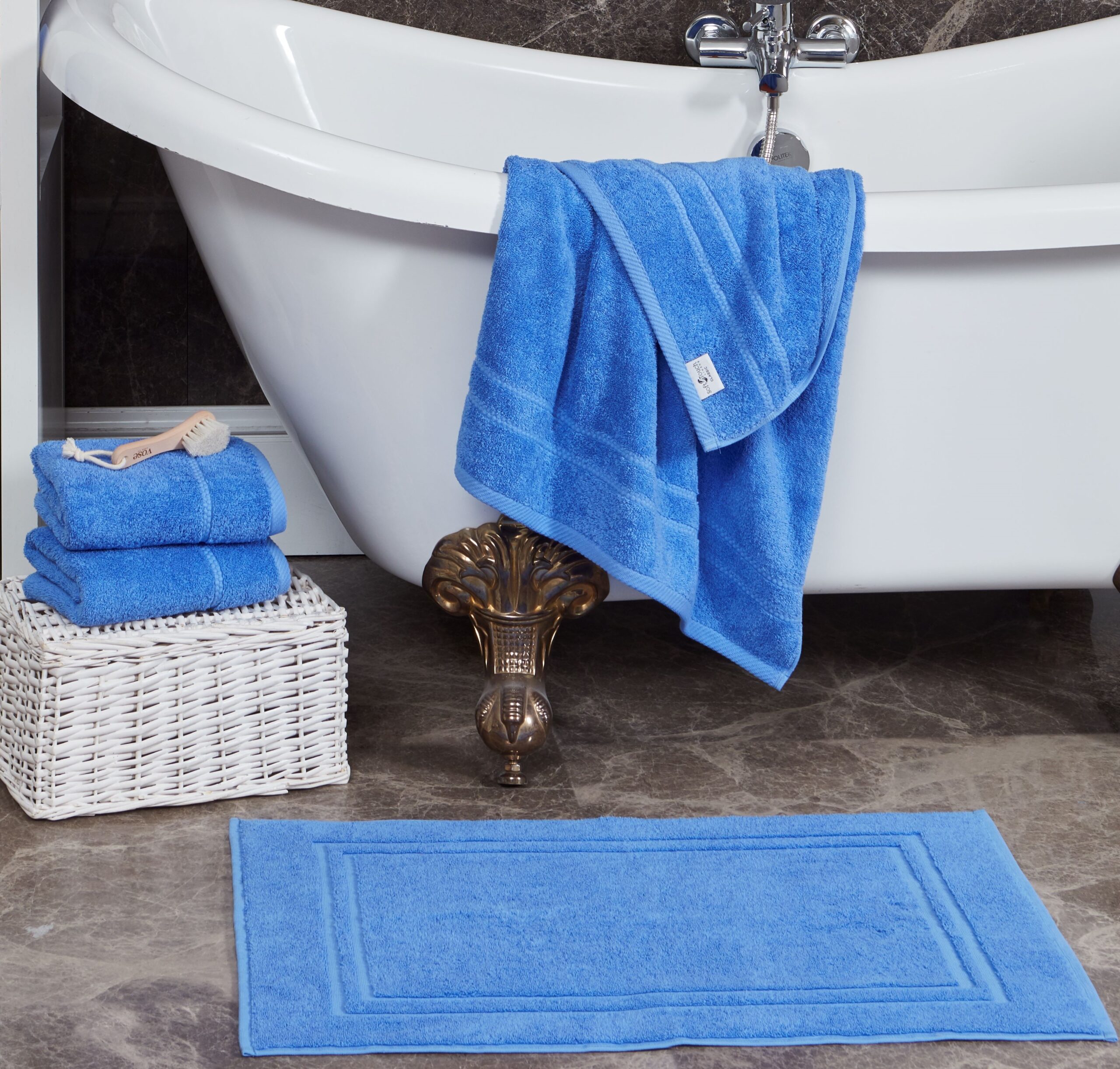 What size towels do hotels use? Premium hotel towel sizes