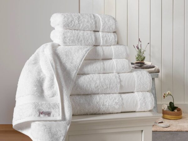 How to Wash Hotel Towels – Commercial Laundry Guide for 2026